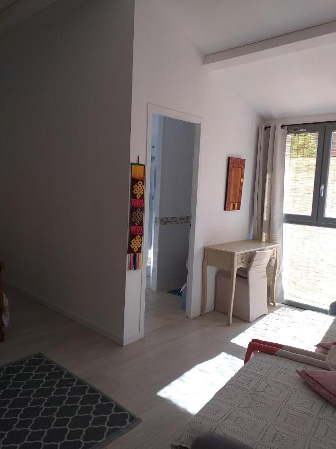 La Maison D Annick Apartment Lodeve Exterior photo